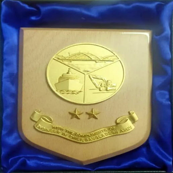 Metal Crest 4