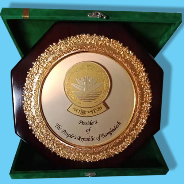 Metal Crest 5
